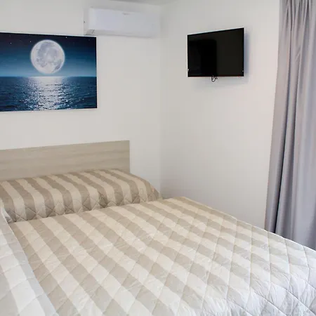 Apartment Nashira By Interhome *